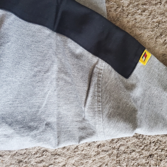 Oversized Tommy Hilfiger Athletics Grey 1/4 Zip Sweater Pullover NWOT - Picture 6 of 6